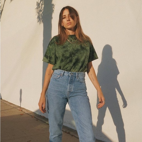 BDG Toothpick High Rise Slightly Distressed Straight Leg Jean Medium Wash 25 - Picture 2 of 14